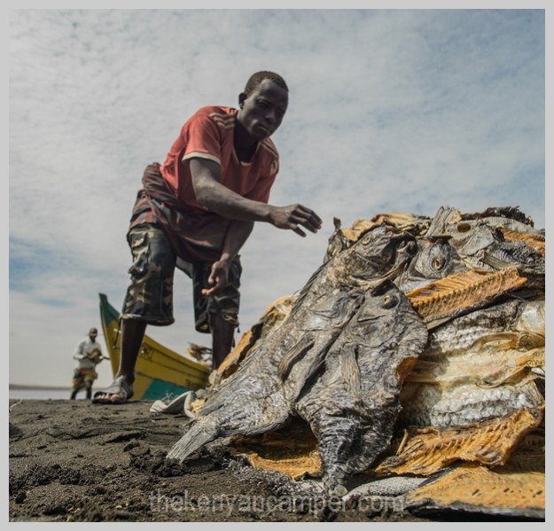 ngurunit-turkana-kalacha-marsabit-camping-kenya-084